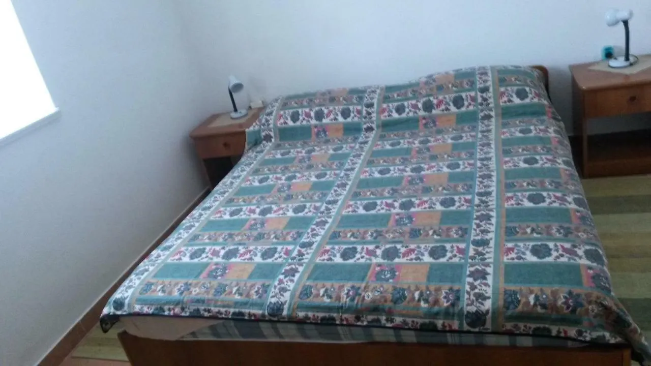 Apartments Tomas أوغليان