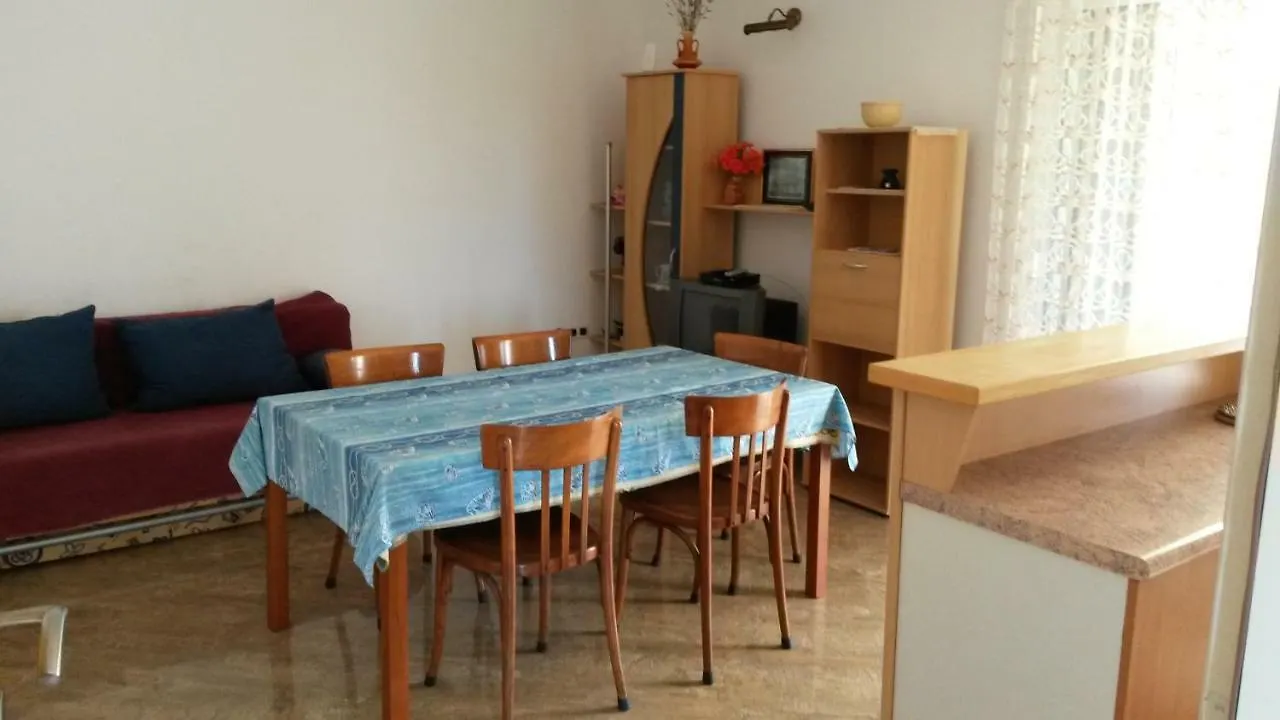 Apartments Tomas