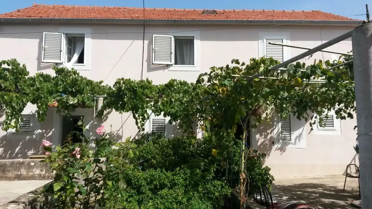 Apartments Tomas 0*, Ugljan Croatia